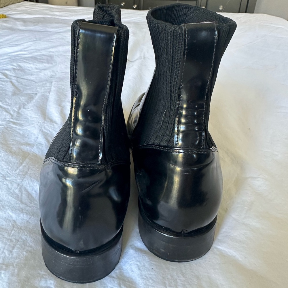 Vince Black Leather Ankle Booties, size 8.5 - Picture 5 of 9